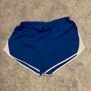 FINAL SALE: Nike tempo running shorts, size L